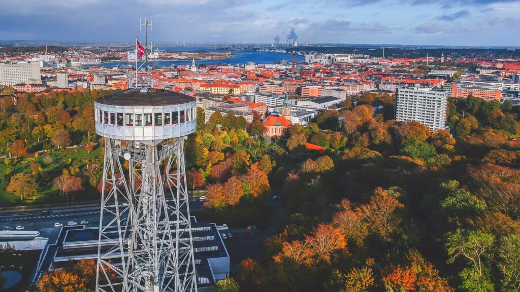 Tag en tur til Aalborg på sommerhusturen i Nordjylland