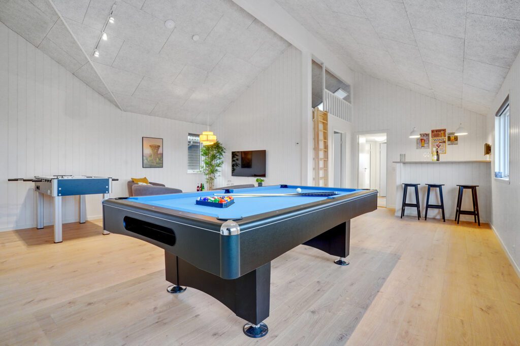 Billard i sommerhus til 16 gæster
