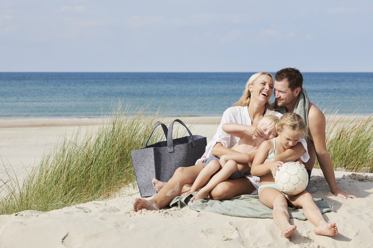 familie på stranden