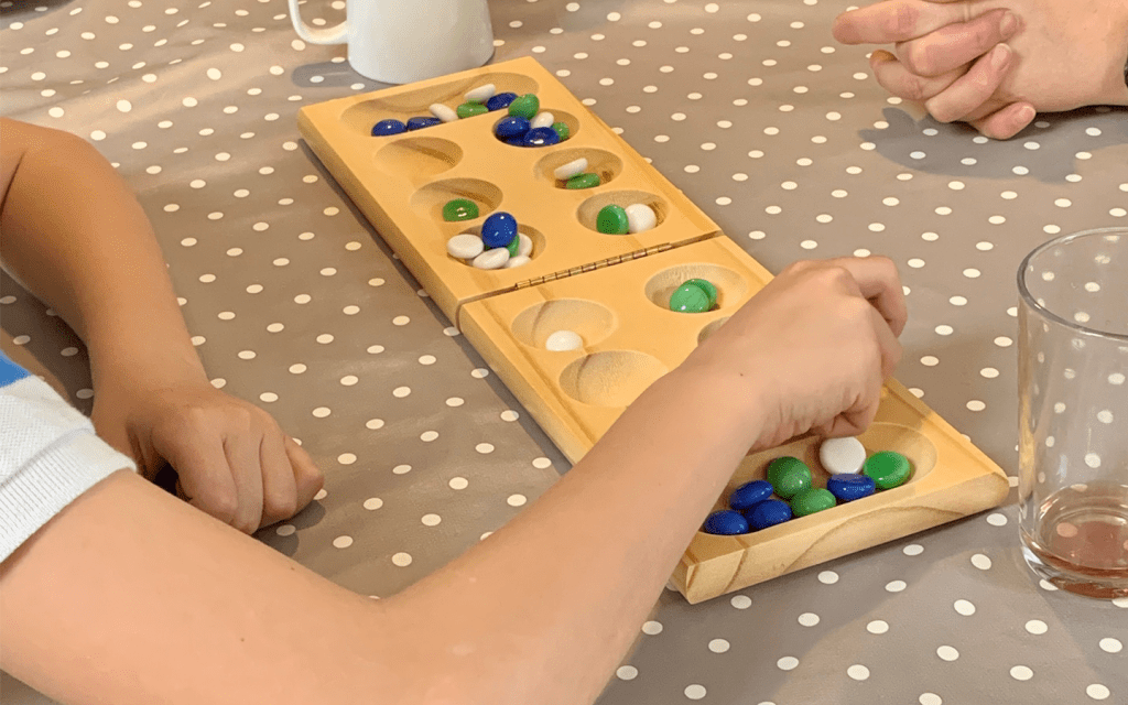 Kalaha i sommerhuset