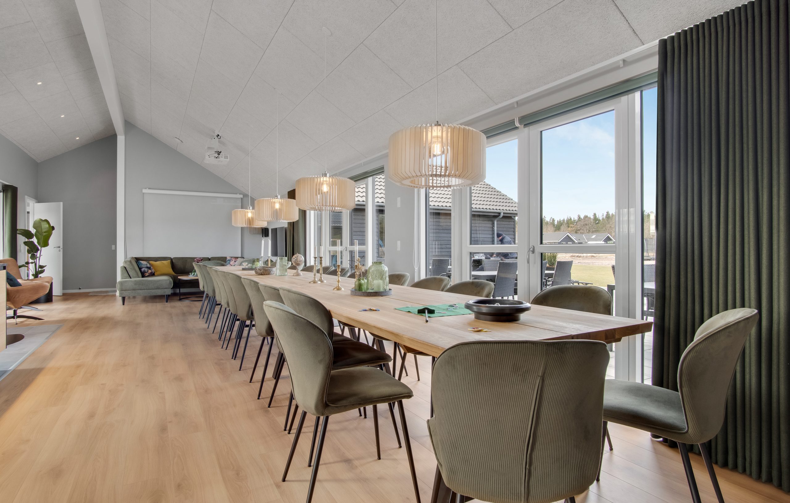 Langbord i sommerhus