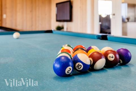 Luksushus 267 til 20 personer byder på et stort aktivitetsrum med bl.a. billard og dart