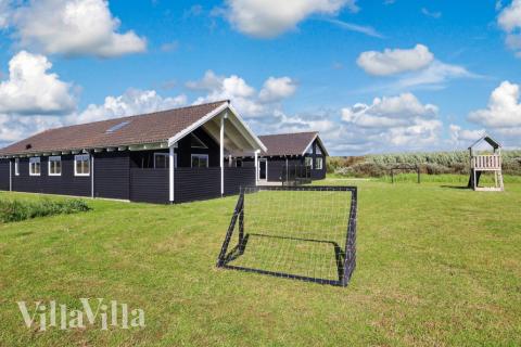 Dette skønne poolhus nr. 267 med plads til 20 personer ligger i Nordjylland