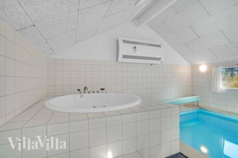 Nyd varmen i spaen i luksushus nr. 236 i Nordjylland