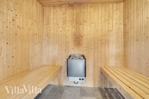 Nyd varmen i saunaen i luksushus nr. 194 til 20 personer