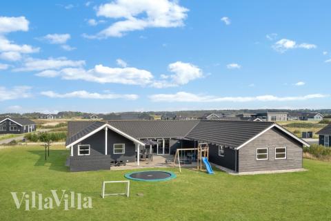 Dette skønne poolhus nr. 194 med plads til 20 personer ligger i Nordjylland