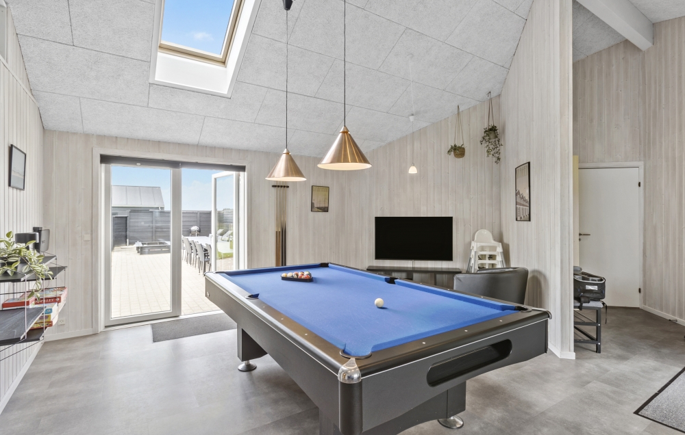 Ud over de mange timer, man kan bruge i husets pool-afdeling, så byder luksushus 193 også på billard/bordtennis og dart