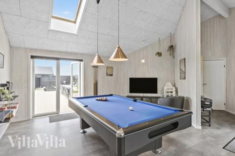 Ud over de mange timer, man kan bruge i husets pool-afdeling, så byder luksushus 193 også på billard/bordtennis og dart