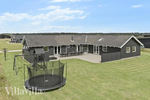 Dette skønne poolhus nr. 193 med plads til 16 personer ligger i Nordjylland