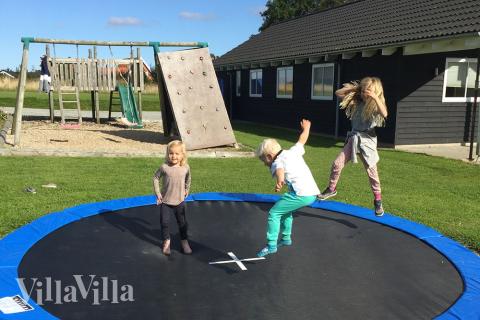 Ud over de mange timer, man kan bruge i husets pool-afdeling, så byder luksushus 231 også på mange udendørs aktiviteter