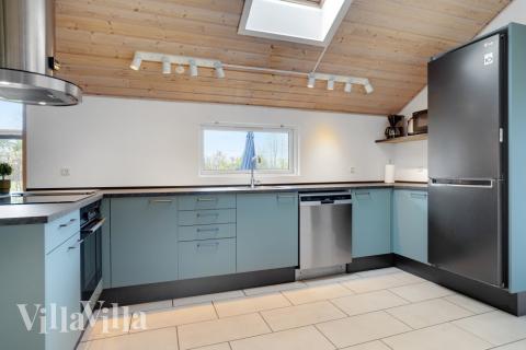 I luksushusets køkken findes alt, hvad I skal bruge til at lave mad til 14 personer. 