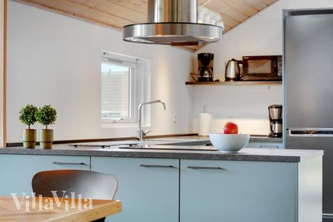 Køkkenet i luksushus nr. 264 er udstyrret, så I let kan lave mad til 14 personer.