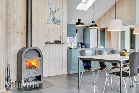 Det store lyse opholdrum i luksushus nr. 260 til 16.