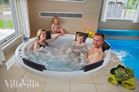 Her kan alle besøgende nyde den ultimative afslapning med spabad og sauna