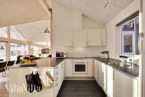 Køkkenet er velindrettet med alt hvad man behøver på sin ferie 