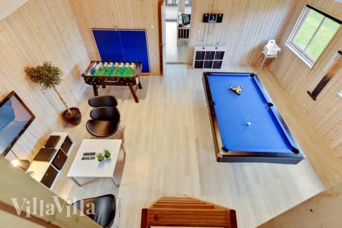 Ud over de mange timer, man kan bruge i husets pool-afdeling, så byder luksushus 280 også på billard/bordtennis og dart