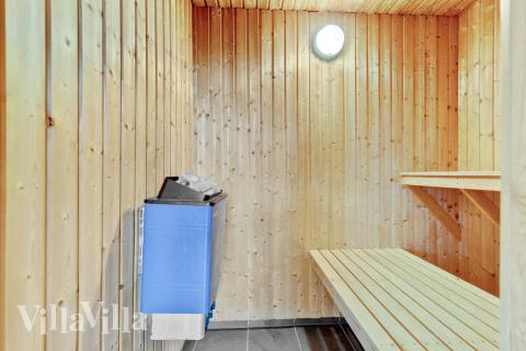 Nyd varmen i saunaen i luksushus nr. 280 til 18 personer