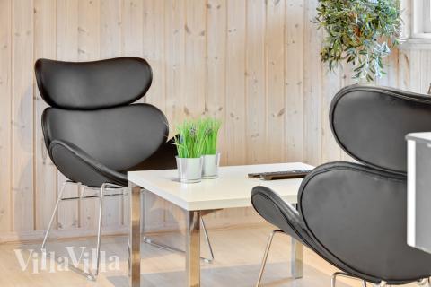 Sofaen i luksushus 280 i Sydjylland indbyder til brætspil eller at se en film sammen.