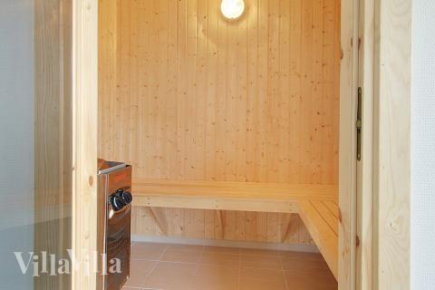 Der er herligt at lade sig varme godt igennem i saunaen efter en spændende feriedag