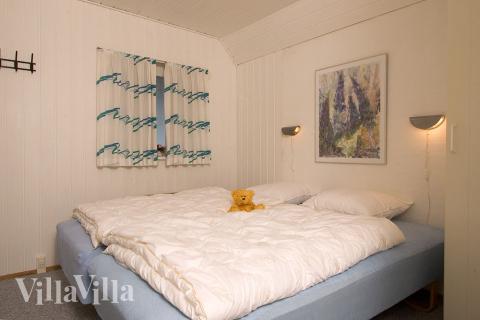 Soveværelserne er lyse og velindrettede