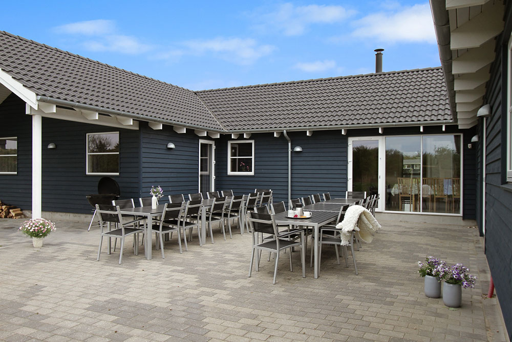 Terrassen indbyder til at nyde den danske sommer
