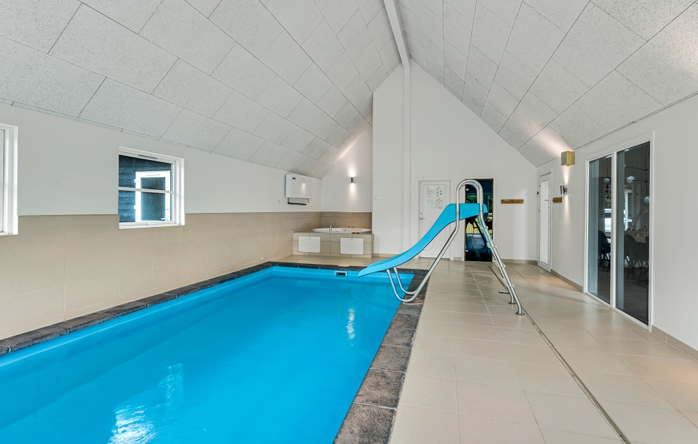 Den lækre pool i luksushuse nr. 189 til 24 personer