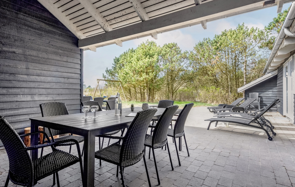 Nyd en grillaften på terrassen i luksushus nr. 167 i Vestjylland