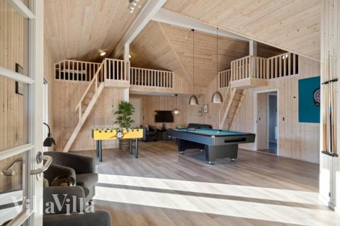 Ud over de mange timer, man kan bruge i husets pool-afdeling, så byder luksushus 176 også på billard/bordtennis og dart