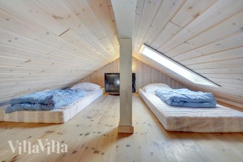 Nogle af de 10 sovepladser findes på hemsen i luksushus nr. 232