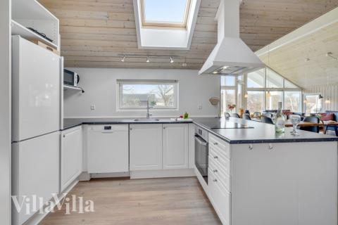 Køkkenet i luksushus nr. 232 er godt indrettet.