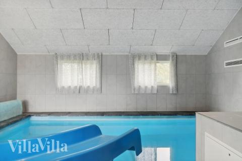 Den lækre pool i luksushuse nr. 212 til 14 personer