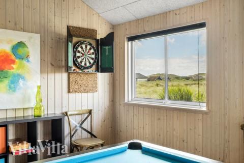 Luksushus 294 til 18 personer byder på et stort aktivitetsrum med bl.a. billard og dart