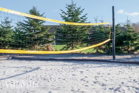 Ud over de mange timer, man kan bruge i husets pool-afdeling, så byder luksushus 201 også på mange udendørs aktiviteter