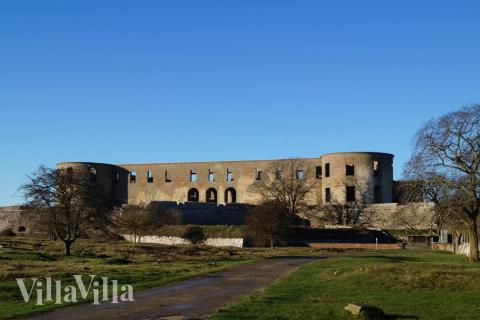 Den dejlige strand nær luksushus 84 ved Sverige.