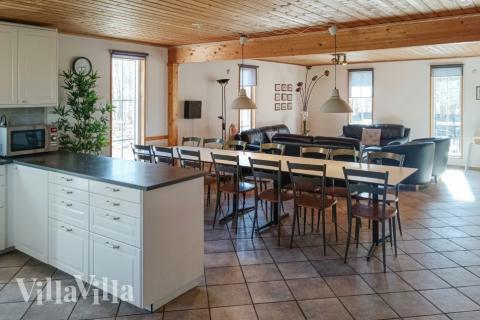 Køkkenet i luksushus nr. 78 er udstyrret, så I let kan lave mad til 14 personer.