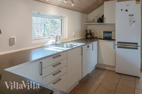 Køkkenet i luksushus nr. 244 er godt indrettet.