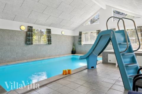 Den lækre pool i luksushuse nr. 261 til 24 personer