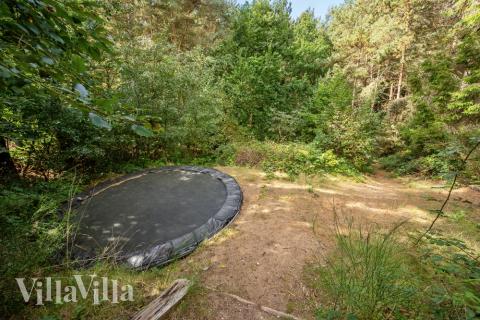 Ud over de mange timer, man kan bruge i husets pool-afdeling, så byder luksushus 247 også på mange udendørs aktiviteter