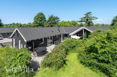 Dette skønne poolhus nr. 277 med plads til 16 personer ligger i Nordsjælland