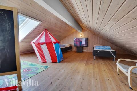 Den store hems i luksushus nr. 277 til 16 personer