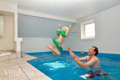 Husets eget badeland er et paradis for vandhunde !