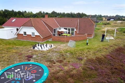 Dejligt luksus sommerhus på Fanø med pool til 16 personer