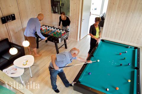 Luksushuset er fyldt med spændende aktiviteter både for store og små, som gør det muligt at have det sjovt både ude og inde uafhængigt af vejret