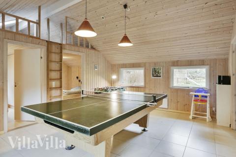 I aktivitetsrummet kan der udfordres til et spil i både billard, dart eller bordtennis