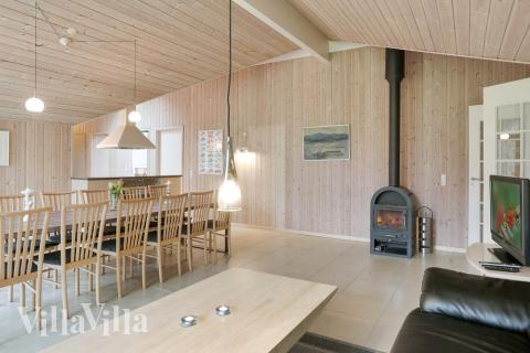 Opholdsrum med plads til 12 i luksushus nr. 159.