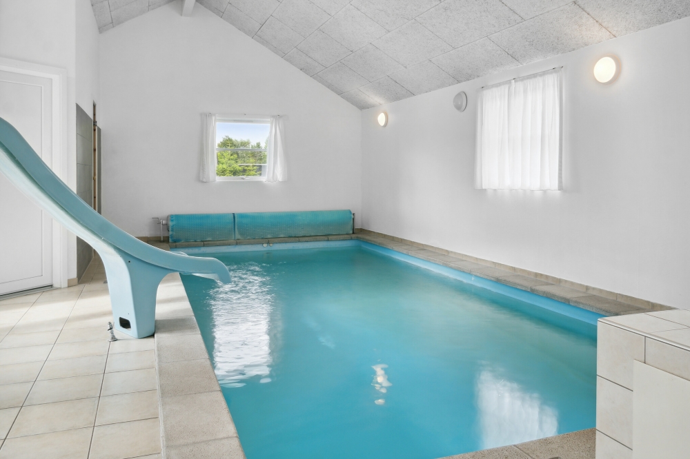 Den lækre pool i luksushuse nr. 208 til 24 personer