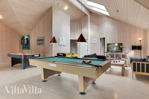 Ud over de mange timer, man kan bruge i husets pool-afdeling, så byder luksushus 177 også på billard/bordtennis og dart