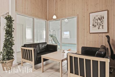 Det store lyse opholdrum i luksushus nr. 177 til 24.