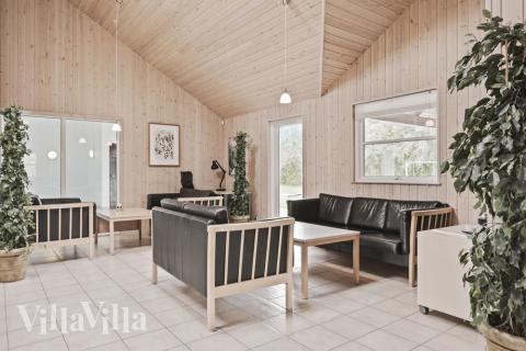 Opholdsrum med plads til 24 i luksushus nr. 177.