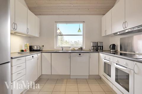 Køkkenet i luksushus nr. 177 er udstyrret, så I let kan lave mad til 24 personer.